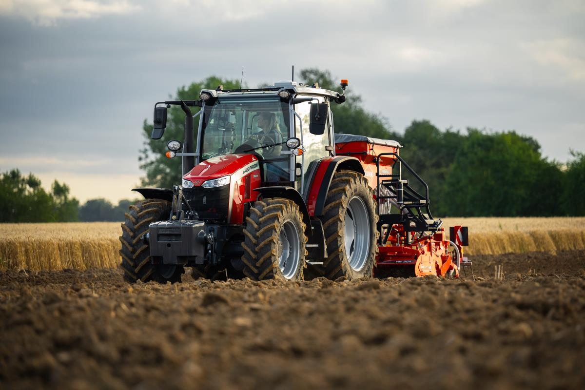 Massey Fergsuon 5 Series 